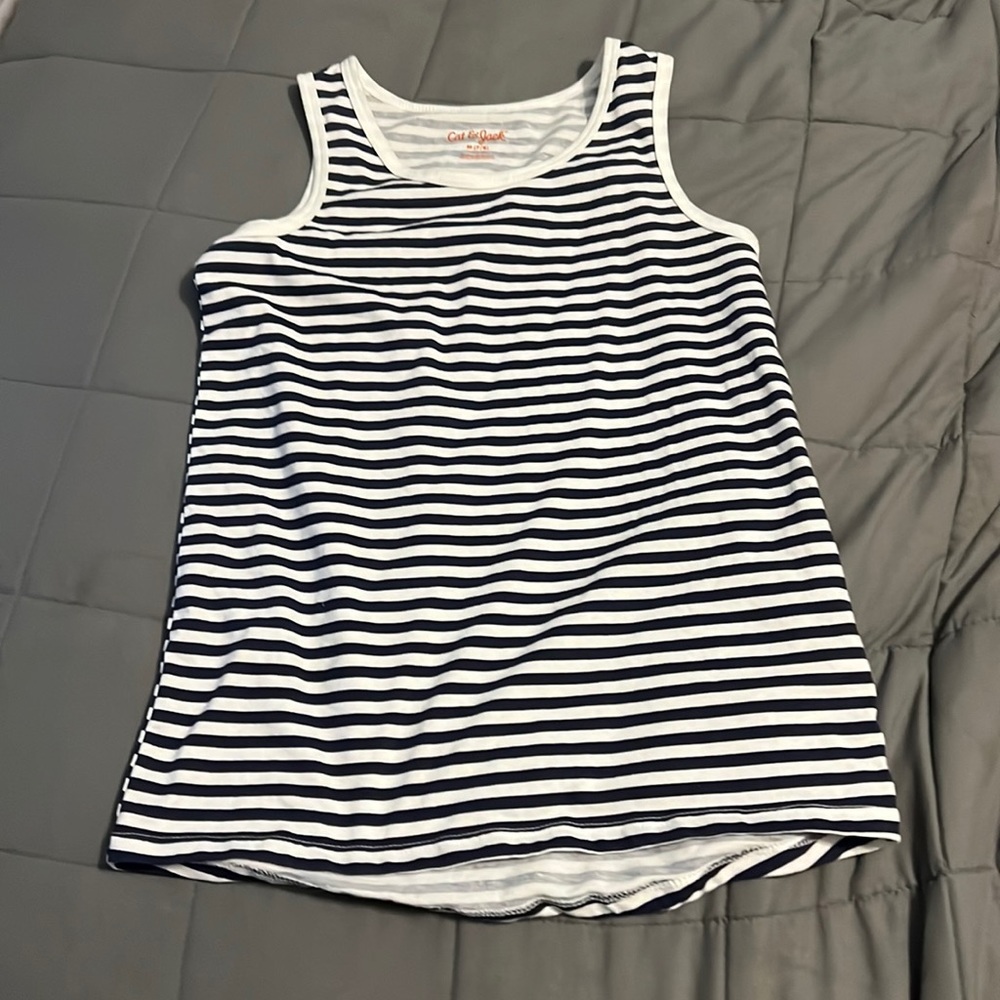 It’s a cute top for your kid to wear on a hot summer day